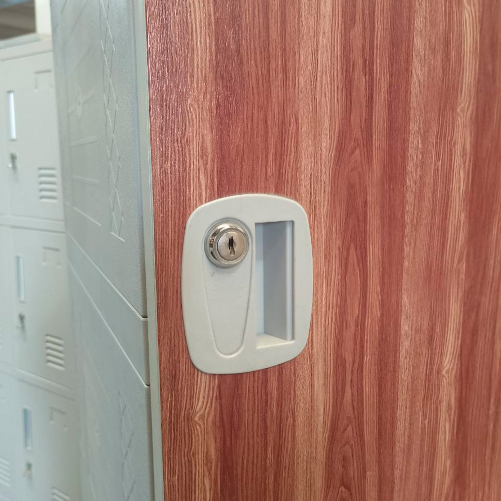 Lockers Plastico 1-2 puertas diferentes