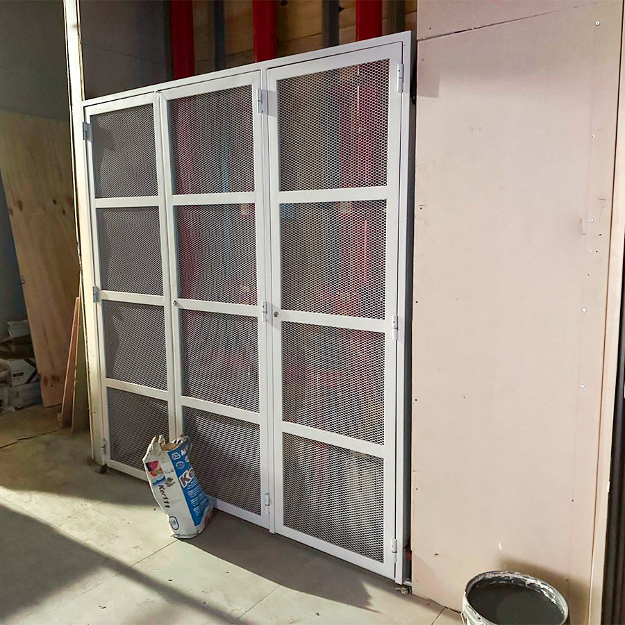 Puerta Metálica con Malla Desplegada Movimetal