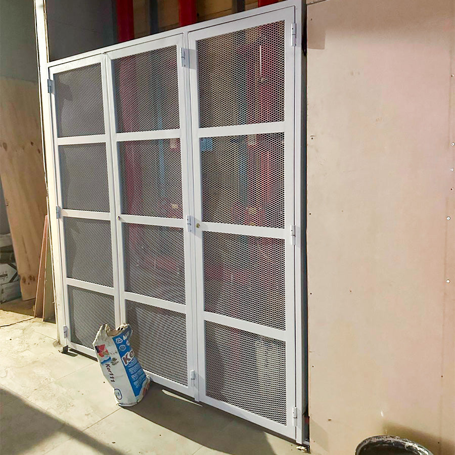 Puerta Metálica con Malla Desplegada Movimetal